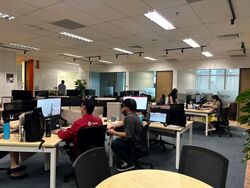 Zhongshan Mall (D12), Office #575688061